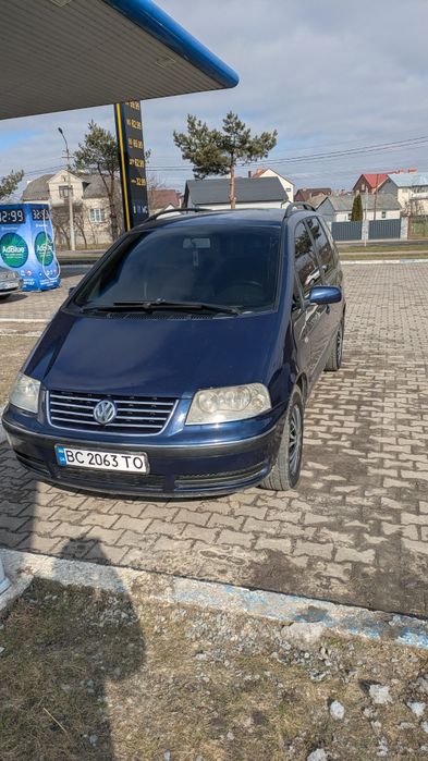 Volkswagen Sharan 2002 рік 2.0 бензин