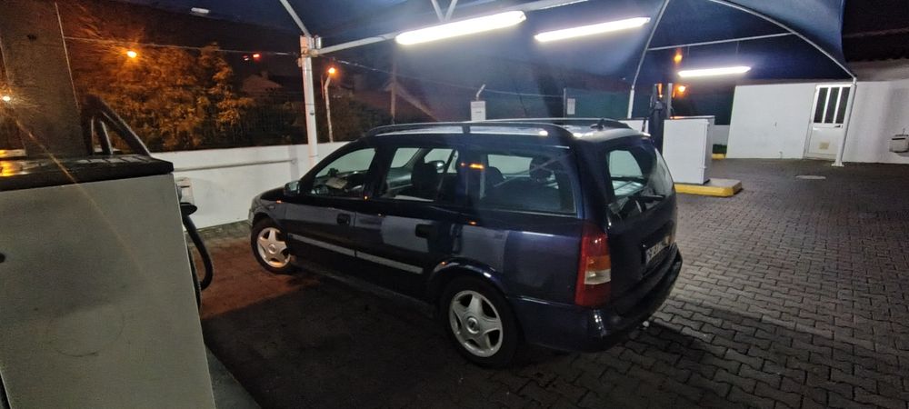 Vende- se carrinha