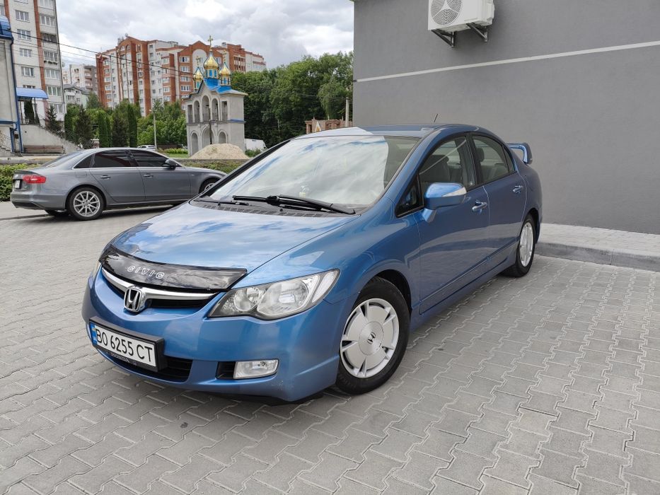 Honda civic 4d Hybrid 8 покоління 1.3 i-Vtec IMA
