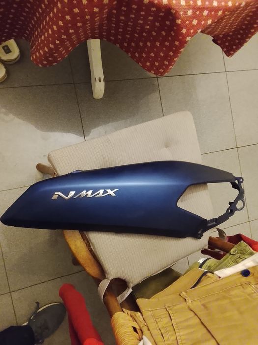 Carnagem lateral dianteira Nmax 125 impecável