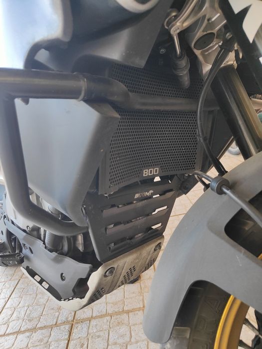 CFMoto 800mt Touring + Mala Shad Tr48