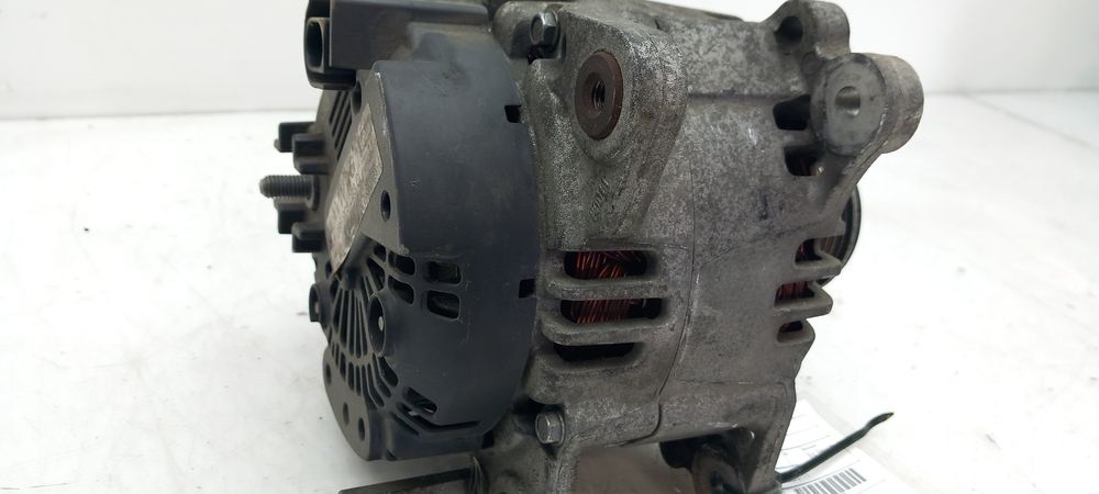 Alternador AUDI A3 (8P1)