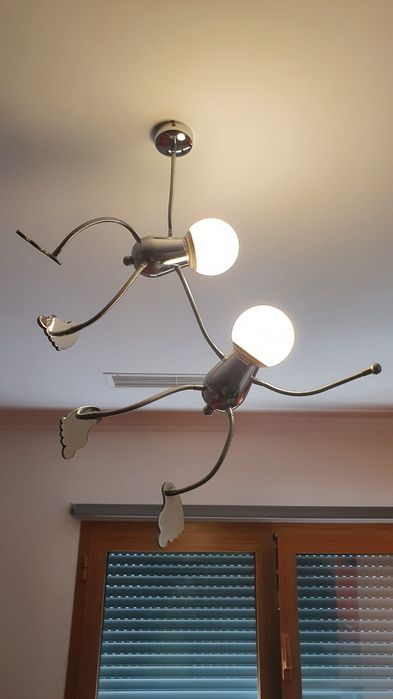 Candeeiro teto e candeeiro mesa