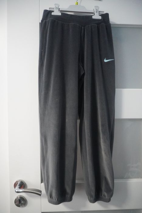 Dresy dziewczęce nike