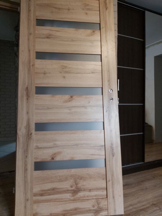 Sprzedam drzwi 80 l.5 elementowe