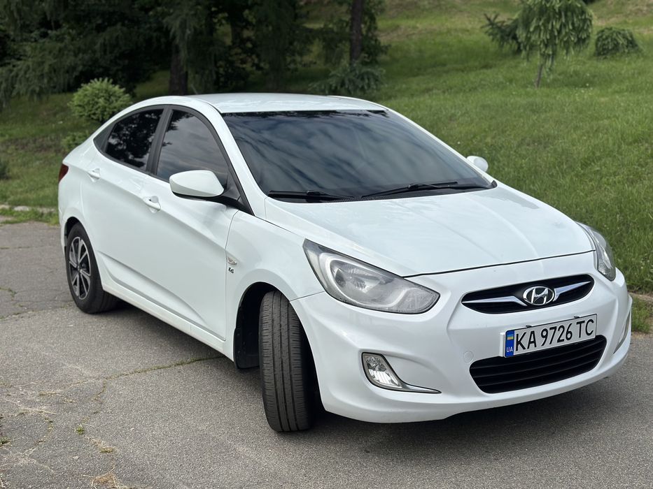 Hyundai Accent 2012