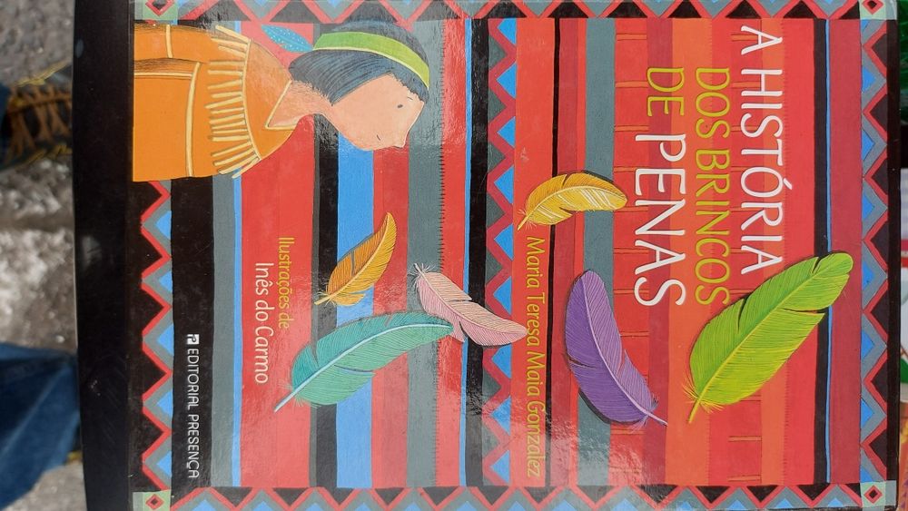 Livros Juvenis e do plano Ler+