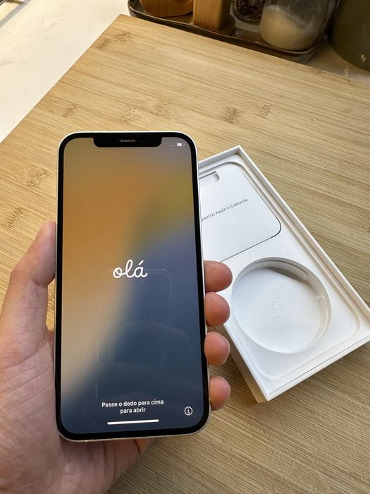 Apple iPhone 12 64 GB Branco