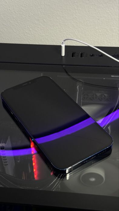 Apple iPhone 12 / 64GB (б/у)