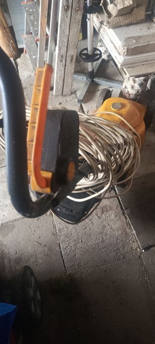 Sprawna kosiarka elektryczna