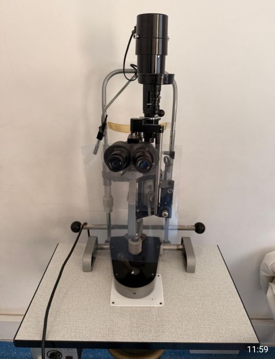 Equipamento de consultório de Oftalmologia