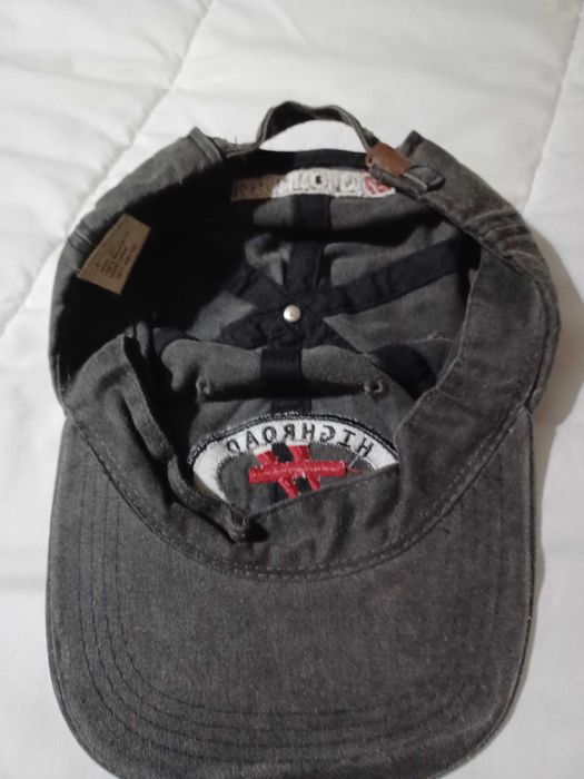 Boné de cor Cinzenta