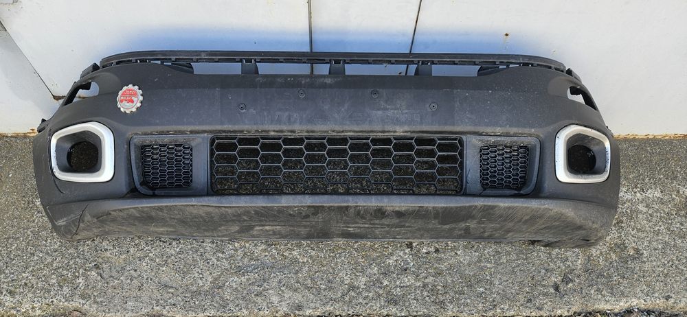 Продам нижню частину бамрера Jeep Renegade