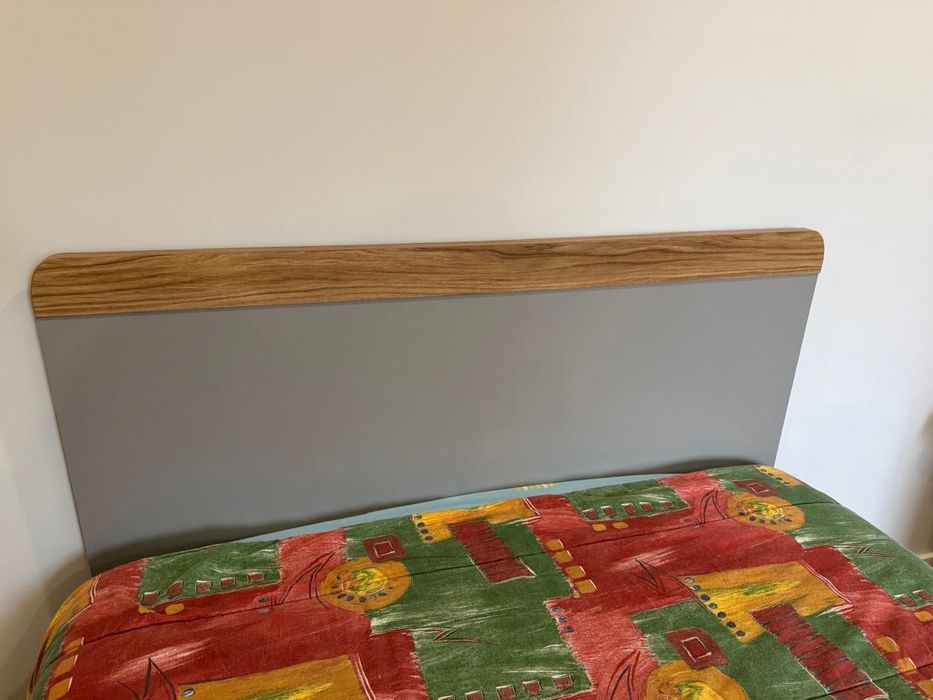 Conjunto Cama e mesinha cabeceira e colechao 212x126