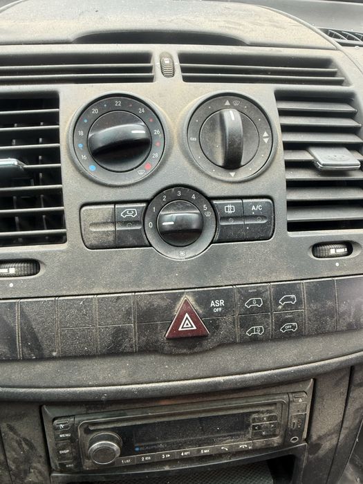 Metcedes-Benz Vito