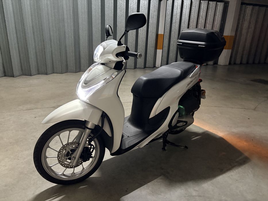 Honda Scooter 125 cc
