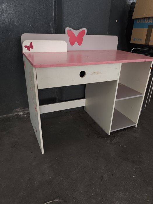 Secretária de criança