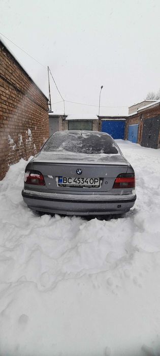 BMW e39 2,8 бензин