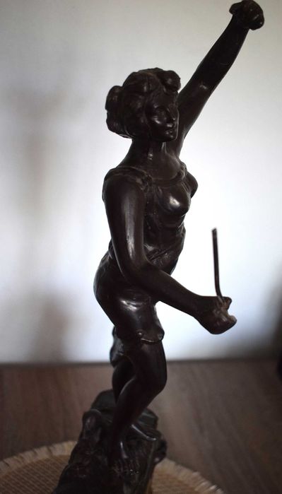 Zegar kominkowy z figurką - niesprawny