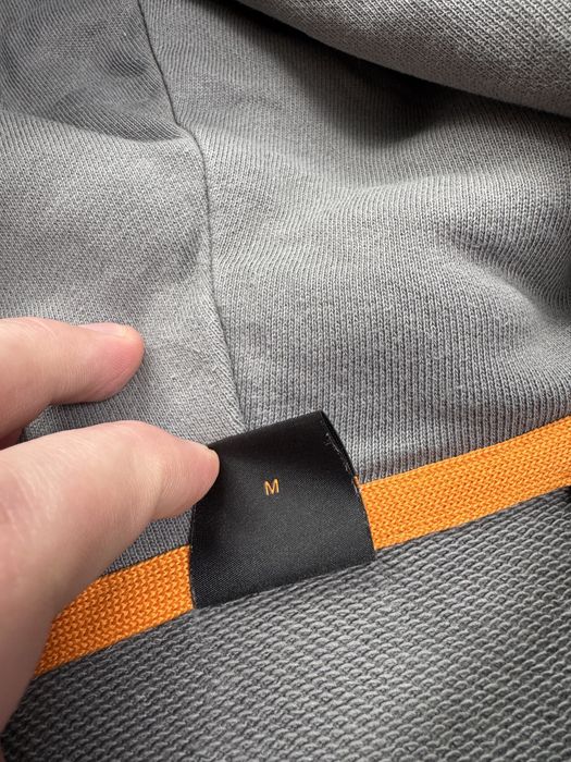 Чоловіче худі від бренду boss