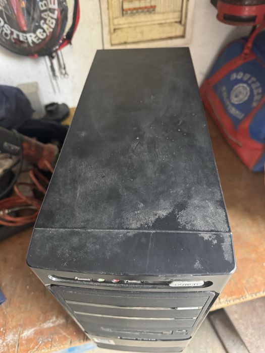 Computer tower in good condition444711383000033283