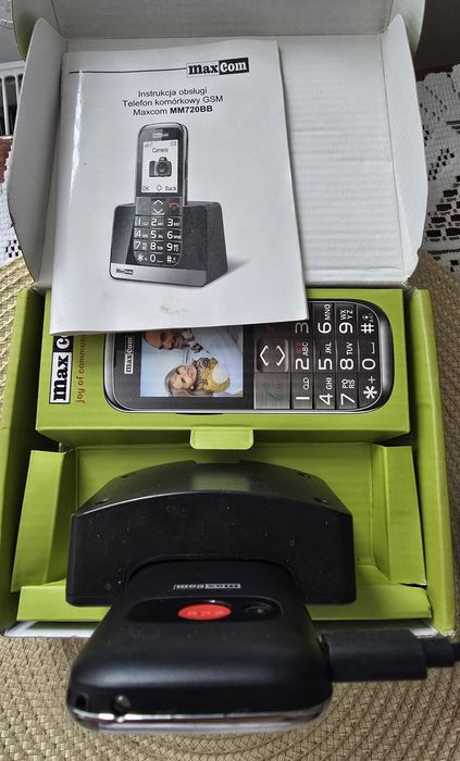 Telefon MaxCom  MM720BB