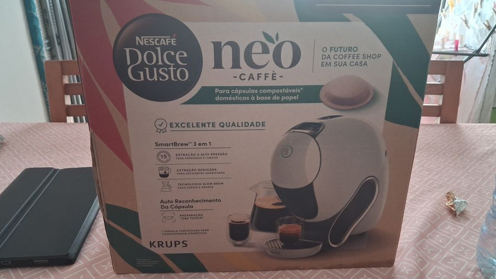 Máquina de café delce gusto