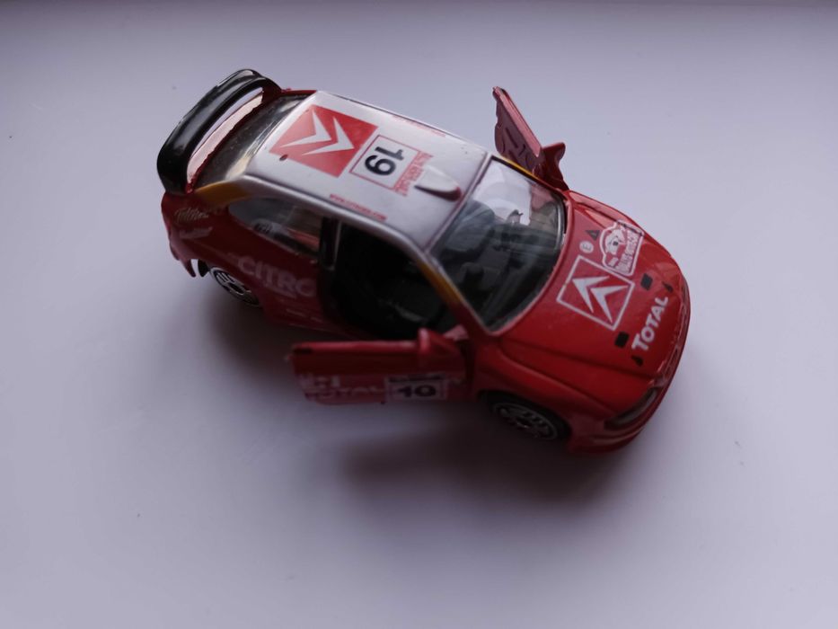 Carrinhos Rallye WRC dos anos 2000 1/64 - Portas de abrir - open doors