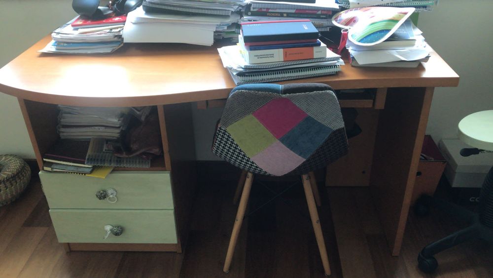 Secretaria castanha com gavetas64286399921283121