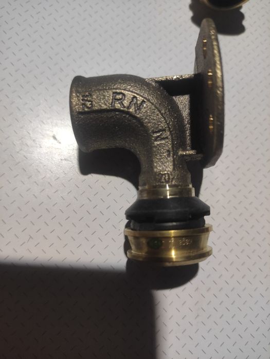 Kolanko naściene Viega Raxofix 20 mm x 1/2"