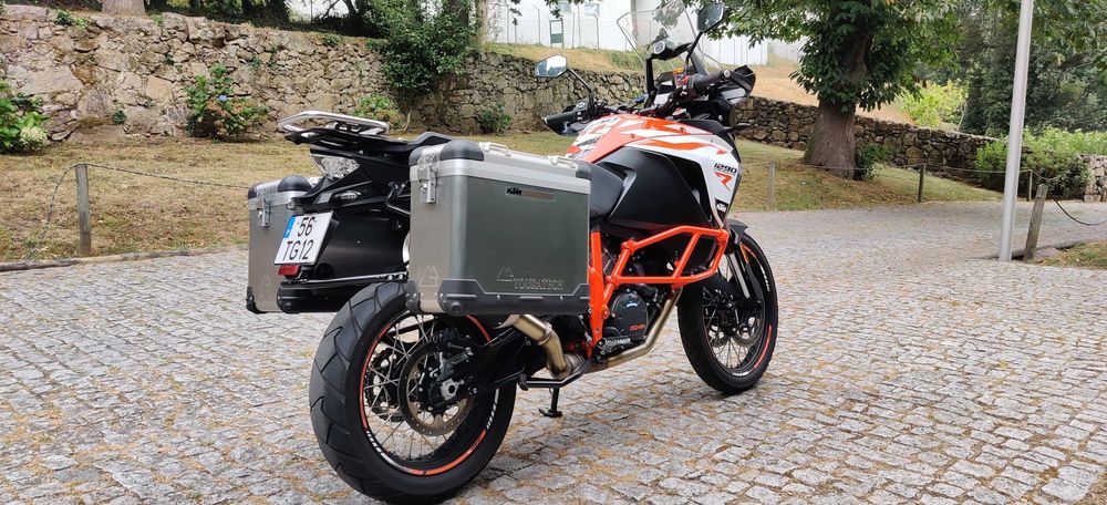 KTM 1290 em estado irrepreensível!