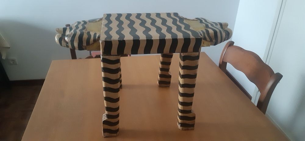 Mesinha banco decorativo gato egípcio