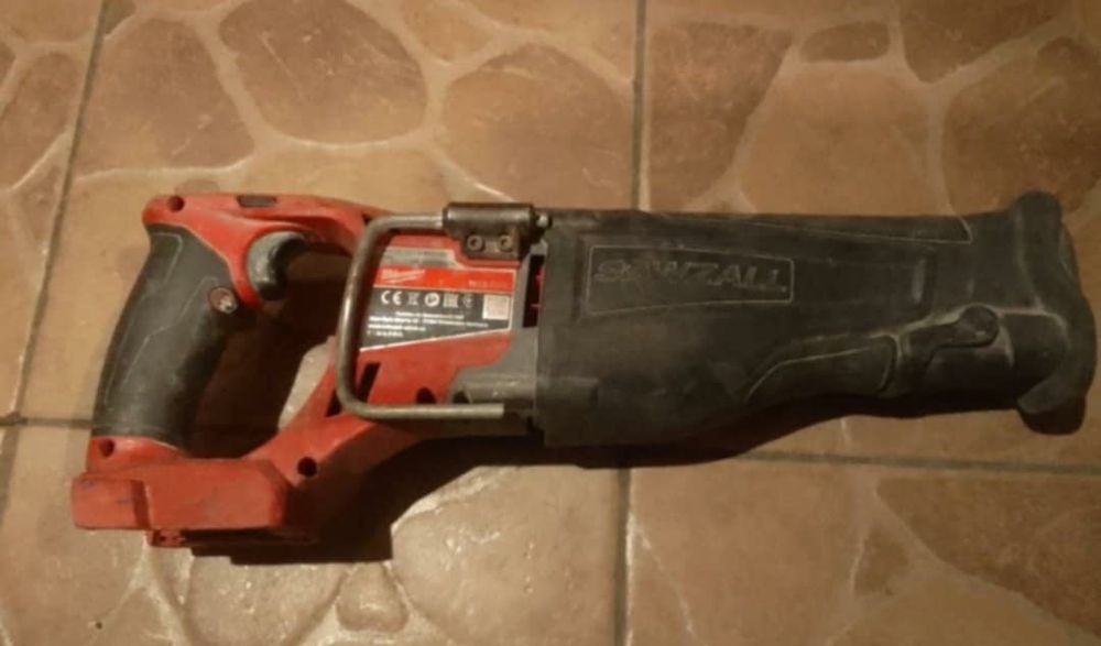 Piła szablasta Milwaukee CSX