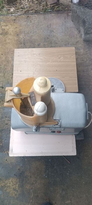 Продам овочерізку МОК 350