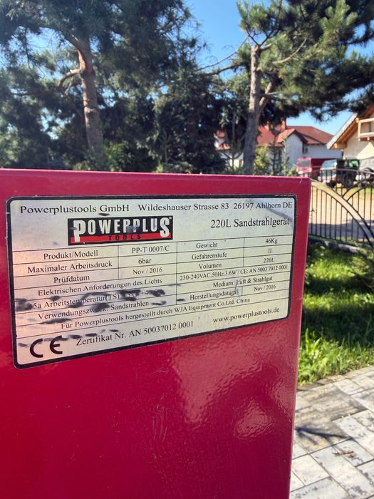 Piaskarka kabinowa Powerplus Tools 220L