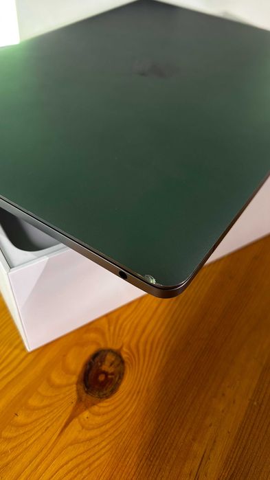 MacBook Pro 2017 13" i5 8Gb 128Gb -Cinzento Espacial