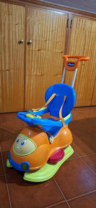 Chicco QU4TTRO Carrinho Cavalgável
