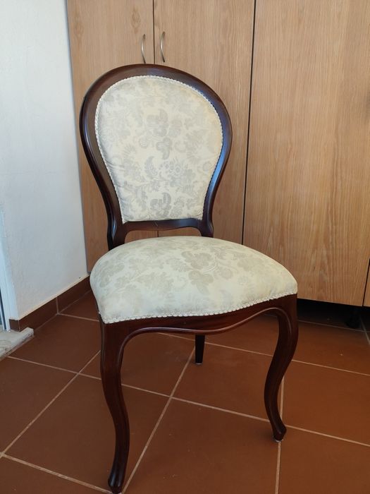 Vendo Cadeira Estufada