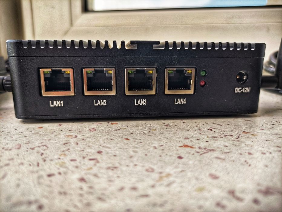 Мини компьютер Intel Celeron J1900