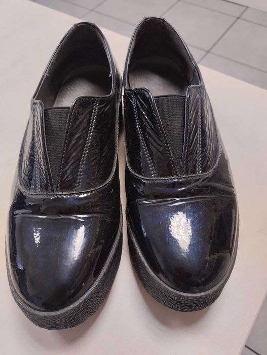 Лофери шкіряні лак