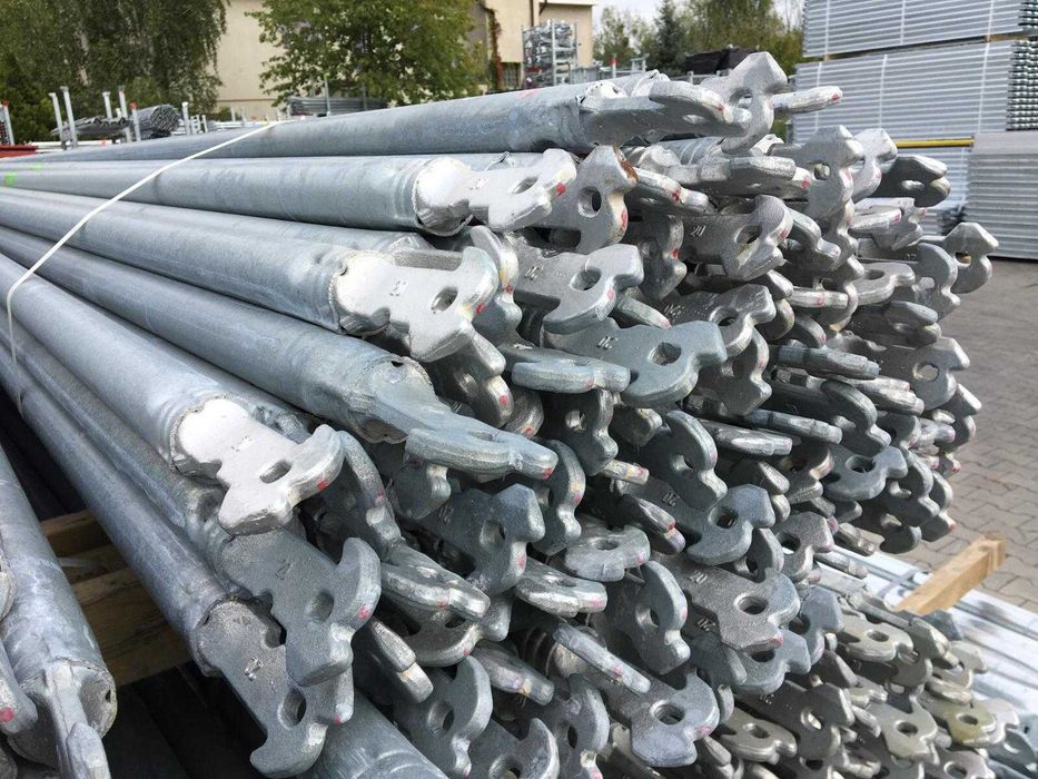 Nowe rusztowanie elewacyjne stalowe  budowlane typ BOSTA 8,3 m x 9 m =  74,7 m2