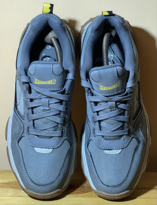 Оригінальні кросівки Landrover. Розмір 42(27 см)