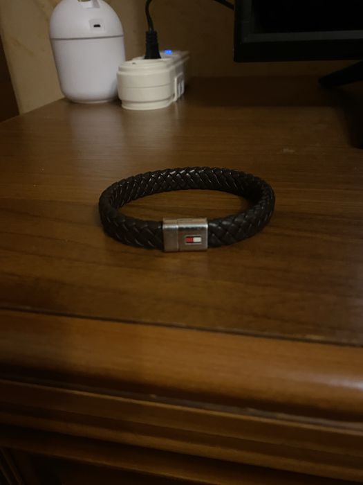 Продам Кожаный браслет Tommy Hilfiger