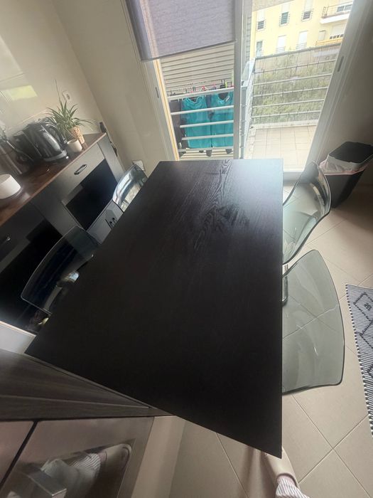 Mesa e 4 cadeiras
