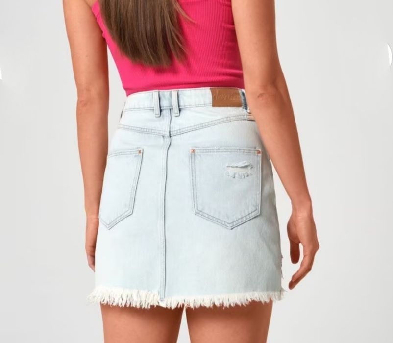 Джинсова мініспідниця