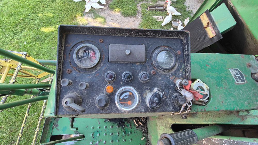 Kombajn zbożowy John Deere 930