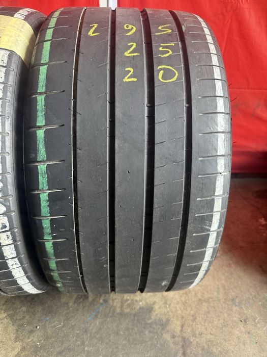 Pneus 295/25/20 Michelin  Impecaveis