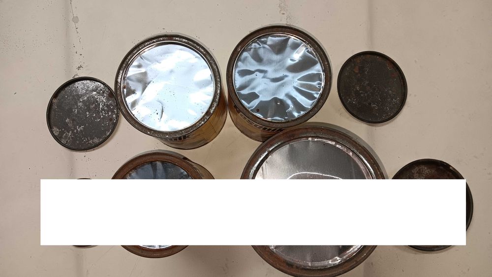 Latas de Nesquik de 850 g - anos 80