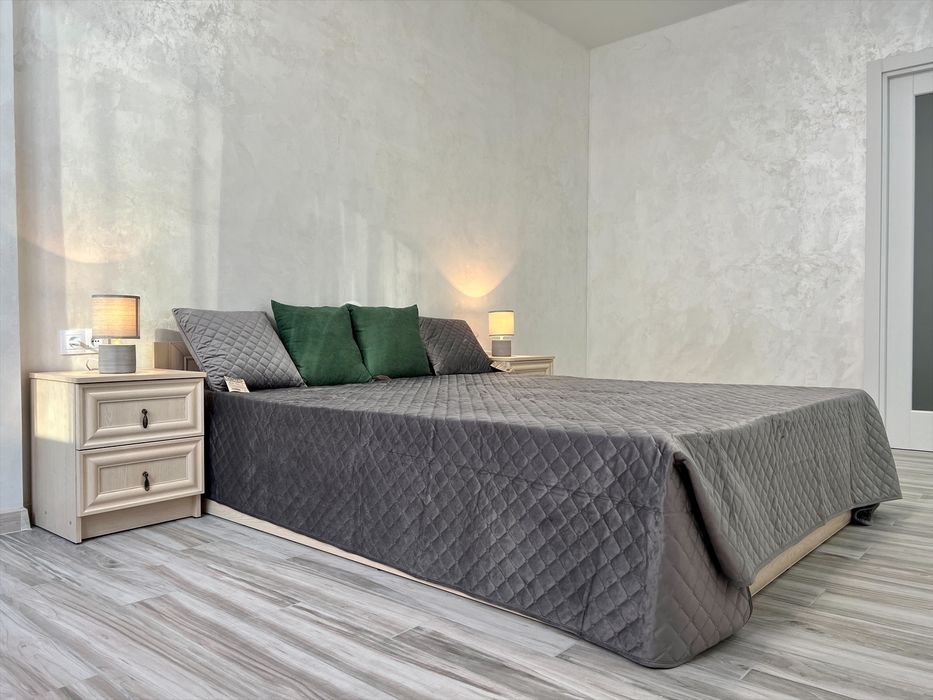 Світло парк, 2 пов, м. Видубичі 10 хв пішки, 1кімнатна