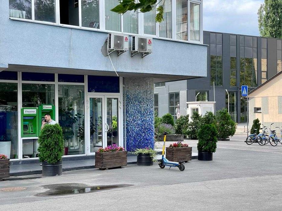 Оренда 185 м2. пiд ресторан, кафе, пiцерiю бiля пл.Космонавтiв